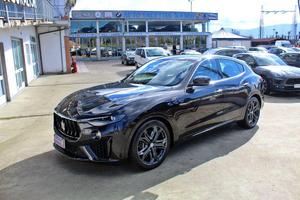 MASERATI - Levante