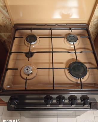 Cucina a gas con forno 