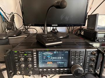 Icom IC 7700