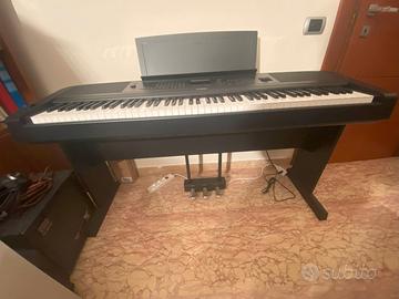 Yamaha Portable Ground DGX-670