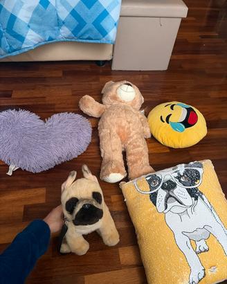 Peluche e cuscini