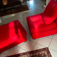 Poltrona con puff rossa Poltrone Sofà / dormeuse