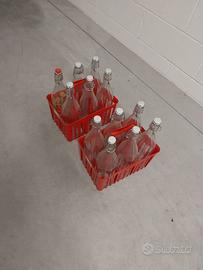 Cestello e bottiglie  per acqua in vetro