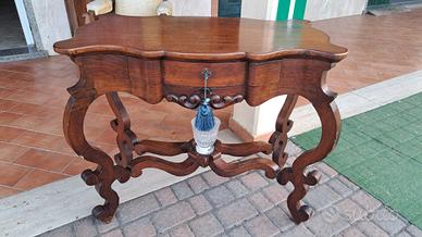 Consolle in noce italiana