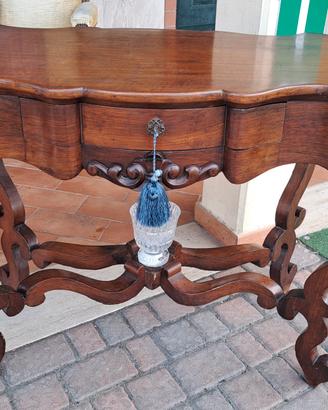 Consolle in noce italiana