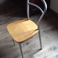 TAvolo da cucina e quattro sedie