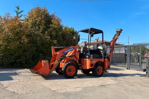 P103 Mini terna Eurocomach 215K SEMI NUOVA CON 800