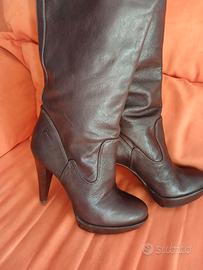 Stivali Alti in Vera Pelle GUESS ,numero 38