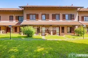 VILLA A SCHIERA CON BOX DOPPIO!