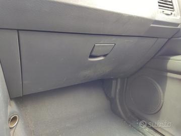 Cassetto portaoggetti SSANGYONG KYRON del 2007