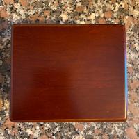 Cofanetto elegante per orologi e gioielli in legno