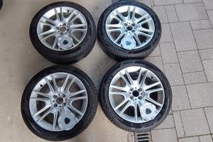 Cerchi e gomme da 17"