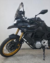 Voge Valico 900