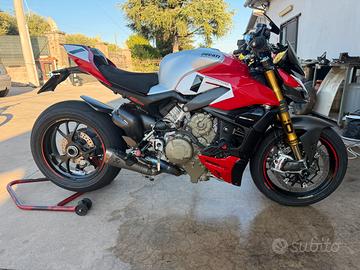 Ducati Streetfighter V4 S