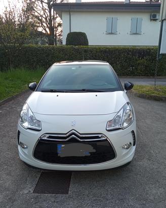 Citroen ds3 16 thp Just black 
