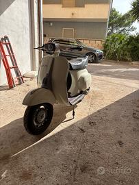 Vespa  50 special