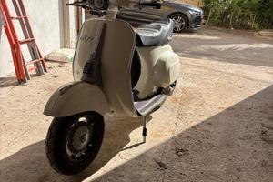 Vespa  50 special