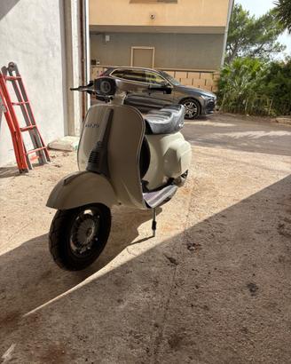 Vespa  50 special