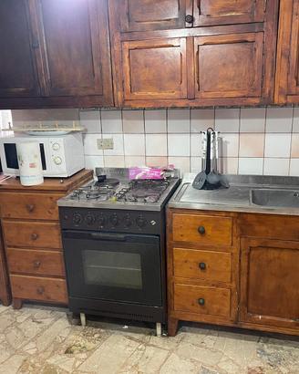 mobili cucina in legno fatto a mano