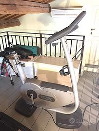 Attrezzatura palestra Technogym