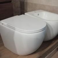 WC + copriwc e bidet