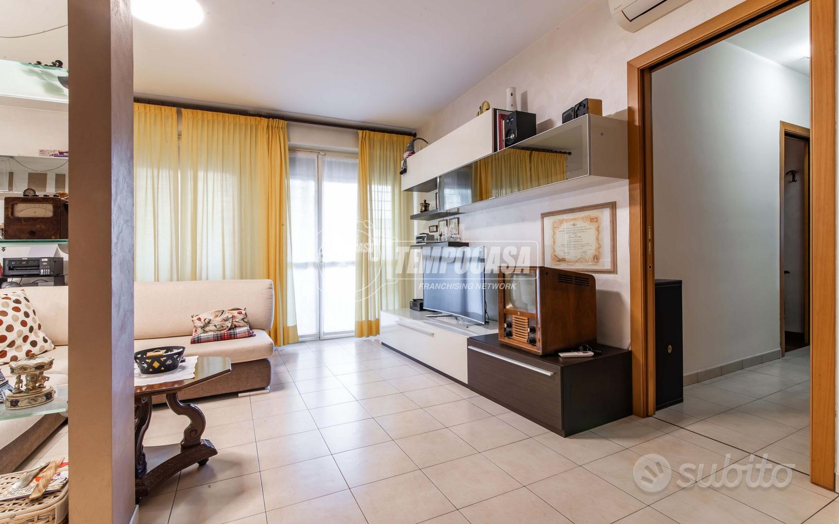 Ampio 3 locali con box e TERRAZZO !! - Vista 2