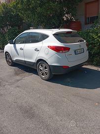  HYUNDAI.   I X35