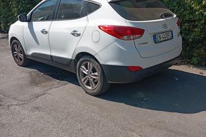  HYUNDAI.   I X35