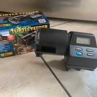 Distributore cibo x tartarughe/pesci