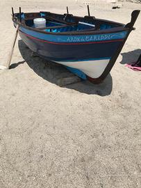Barca in legno 4 metri restaurata e conservata