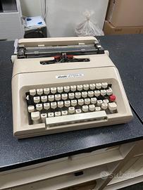 macchina da scrivere OLIVETTI LETTERA 35