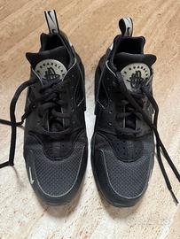 Scarpe Nike Air Huarake n. 40