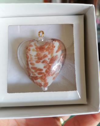 grande ciondolo cuore bianco vetro avventurina