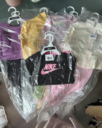 Pacchetto di 6 completi nuovi Nike e Converse