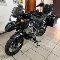 BMW R1250GS ADV Triple Black