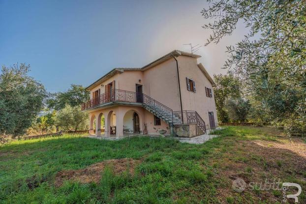 Casa di campagna indipendente in una splendida pos