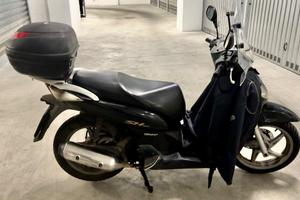 Honda SH 150 – 2006 – 83.250 km – 700€