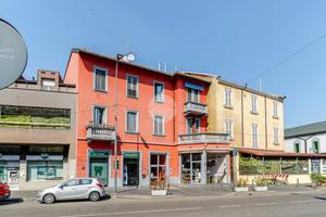 2 LOCALI A MILANO