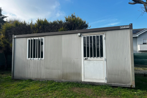 Container open space