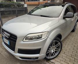 AUDI Q7 4.2 TDV8 QUATTRO S-LINE 7POSTI STUPENDA FU