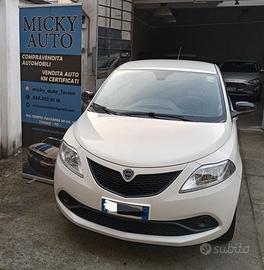 Lancia Ypsilon 1.2 69 CV 5 porte S&S Gold