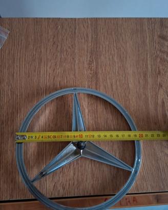 stemma logo mercedes 