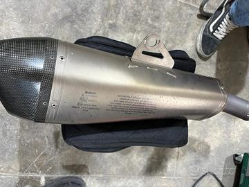 Akrapovic sinistro per bmw