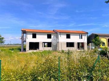 PORZIONE DI BIFAMILIARE A NOCETO