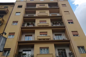 Via liberta', 4° piano, sei vani e servizi