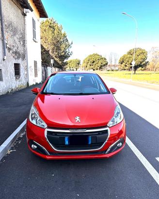 Peugeut 208