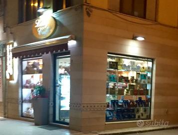 Attività di Pasticceria Caffetteria