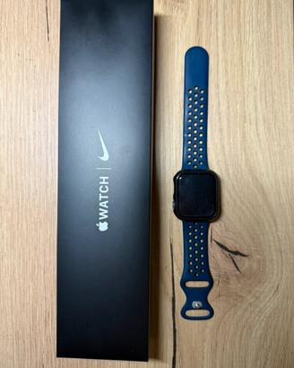 Apple Watch SE 2ª generazione Nike edition 44 mm