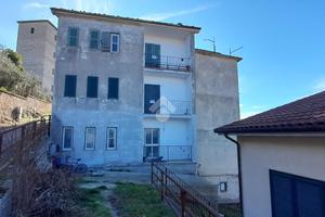 2 LOCALI A BOVILLE ERNICA