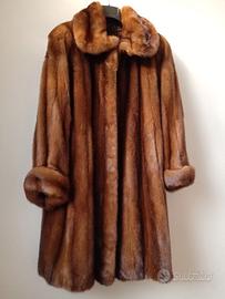 Pelliccia visone femmina
